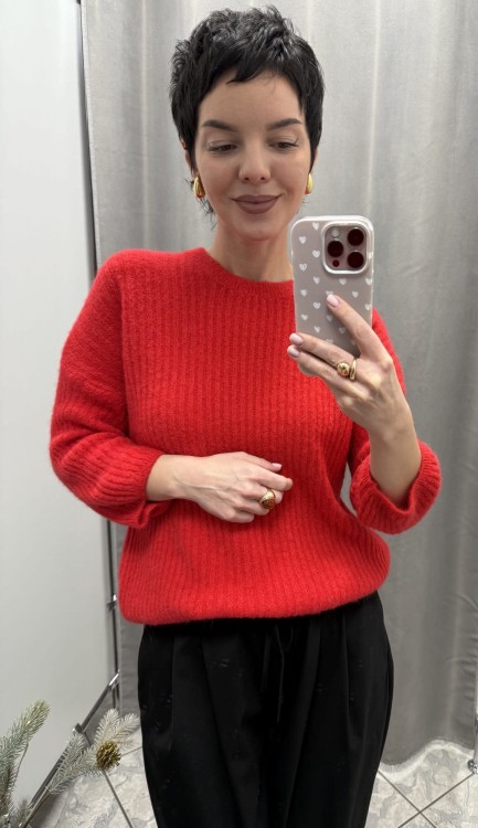 Sweter czerwony